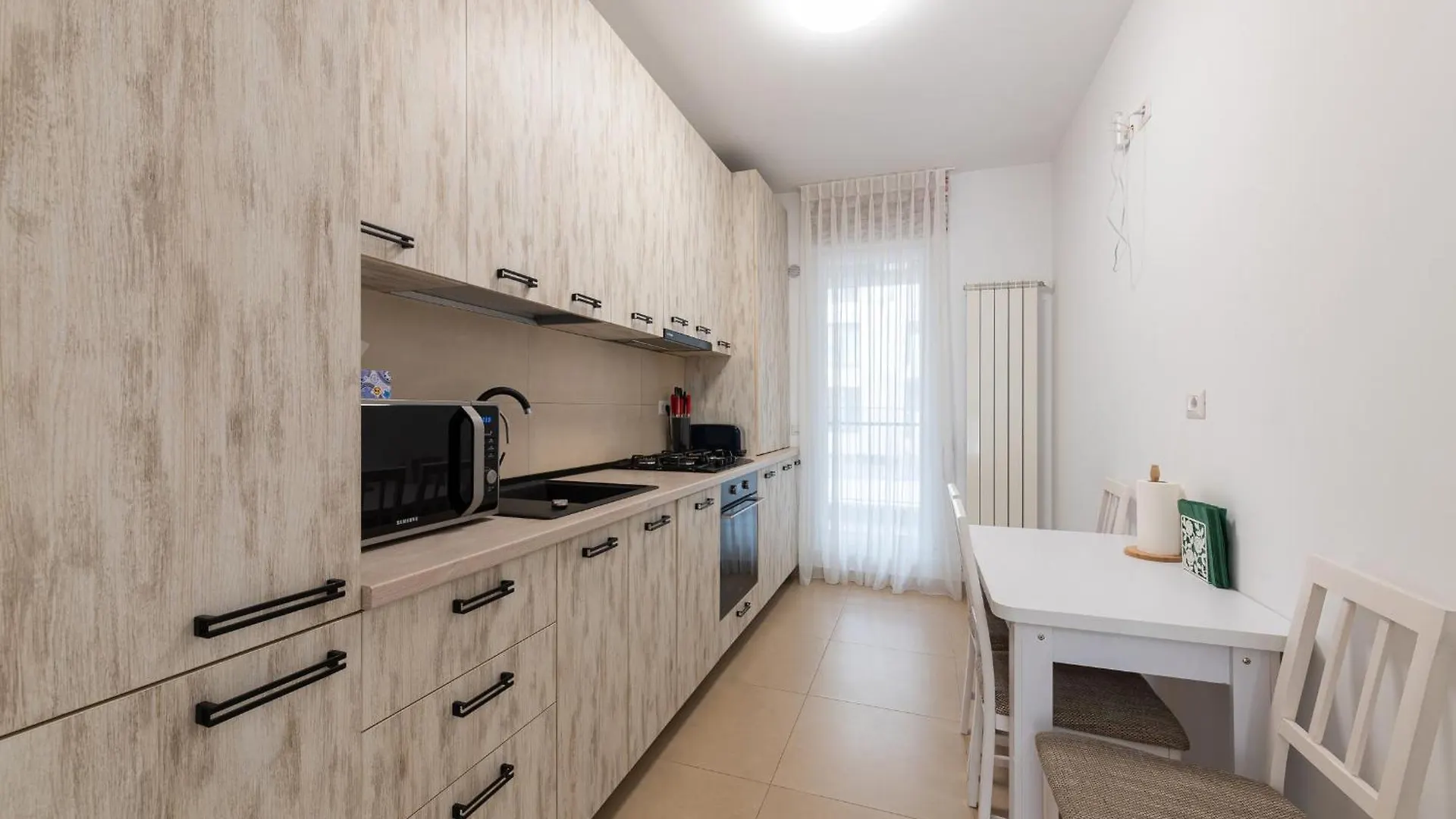 Ines - Modern 2Br Apartment With Garden Views Bucureşti 0*,  România
