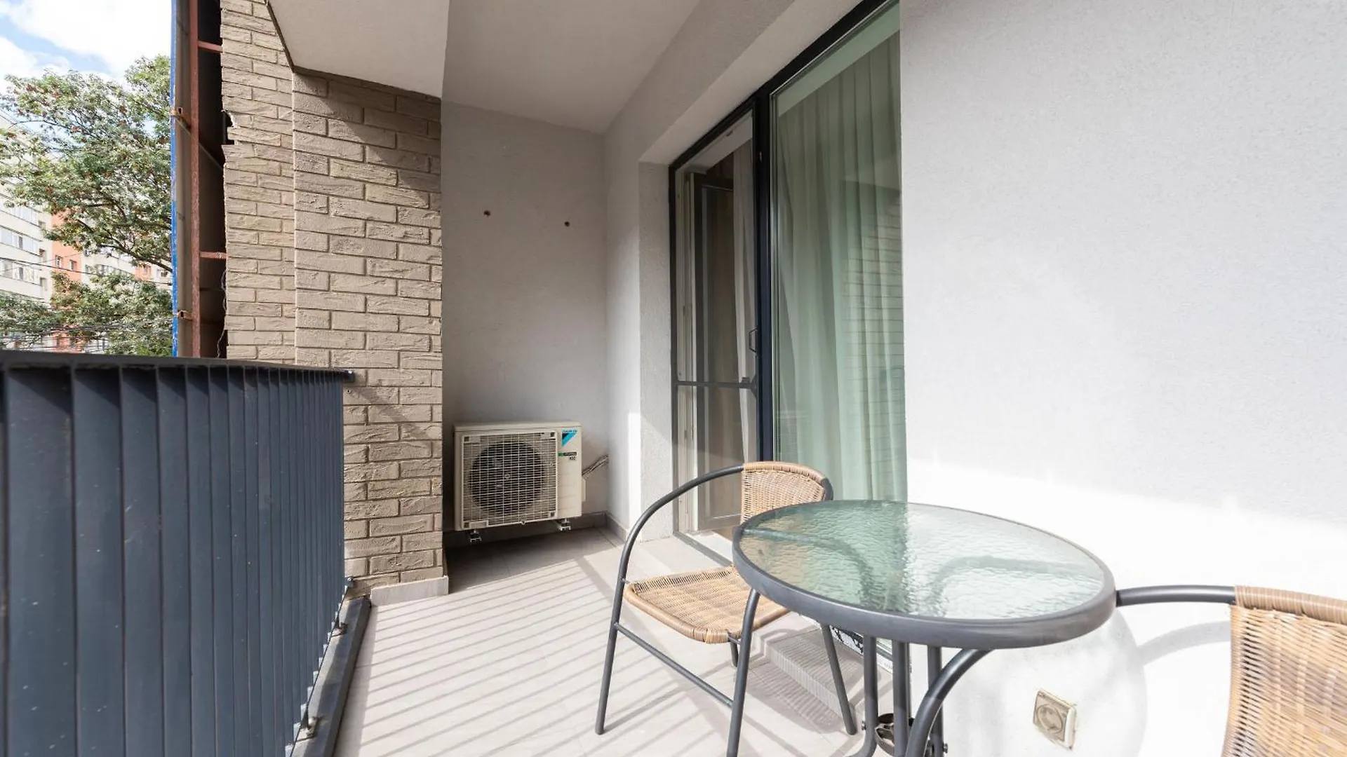 Ines - Modern 2Br Apartment With Garden Views Bukarest Rumänien